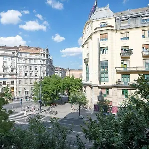 Bpr The Golden Astoria With Balcony And A/c , Budapest Hungary