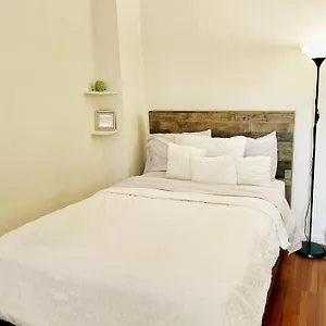 Homestay Brooklyn Zen, New York